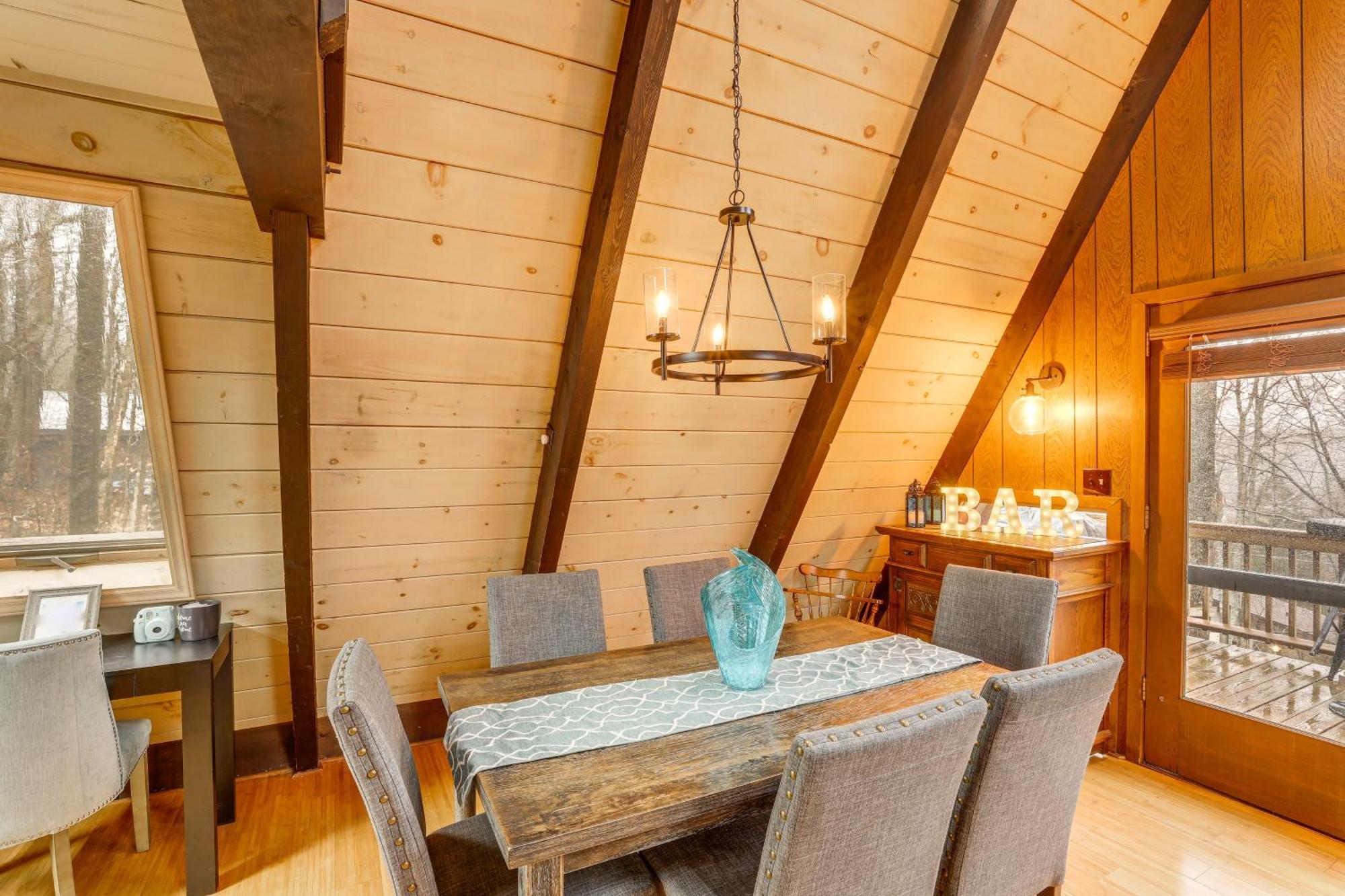 A-Frame Cabin With Hot Tub 1 Mi To Beech Mountain! Exteriör bild
