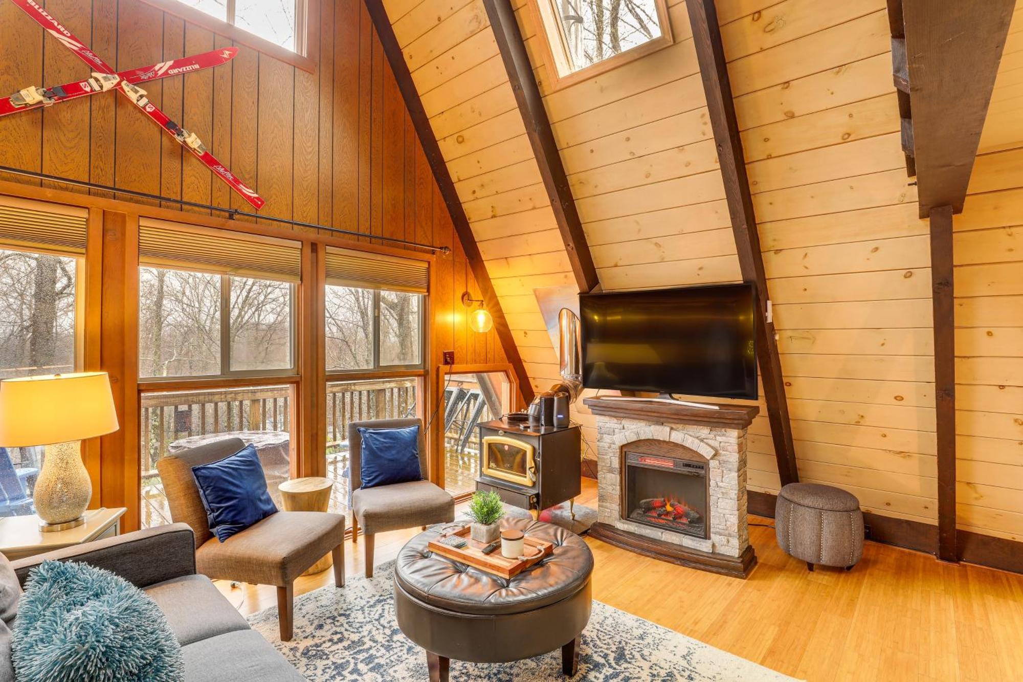 A-Frame Cabin With Hot Tub 1 Mi To Beech Mountain! Exteriör bild