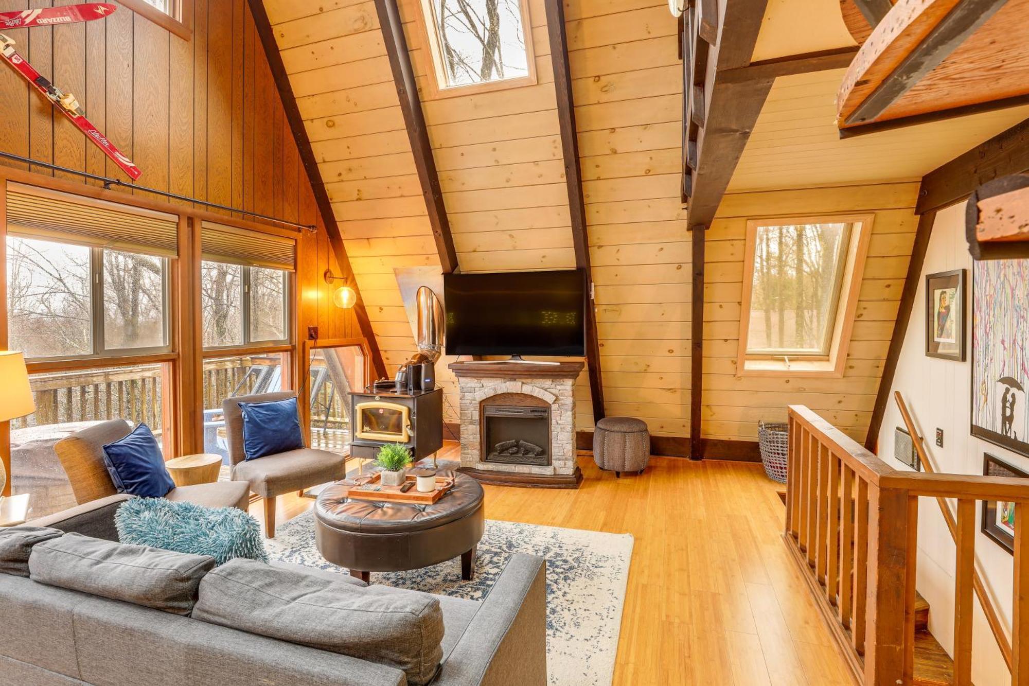 A-Frame Cabin With Hot Tub 1 Mi To Beech Mountain! Exteriör bild