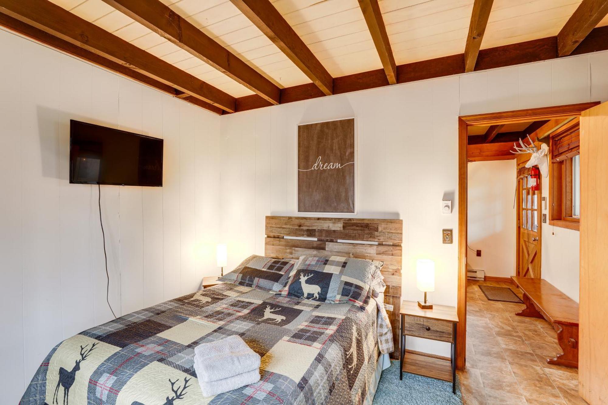 A-Frame Cabin With Hot Tub 1 Mi To Beech Mountain! Exteriör bild